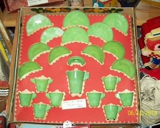 One of several children's akro agate dish sets in original box