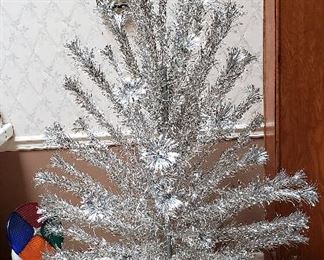 Complete 6.5 Foot Vintage Silver Aluminum Christmas Tree