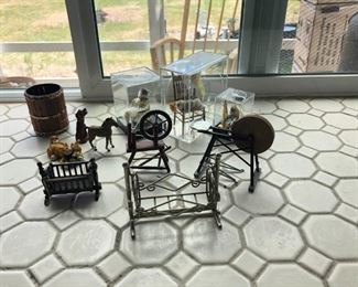 Pussy Willow Persian Cats and Doll House Furniture