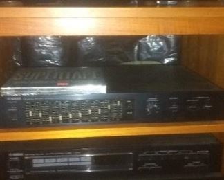 Yamaha Stereo System Ge-5 Eq, T-500 Tuner, A-500 Amplifier, Full Automatic P-500 Turntable
