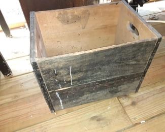 Vintage Canada Dry Crate