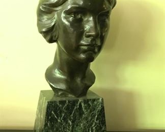 Bronze "Pioneer Woman" by Nancy Coonsman  1888-1976