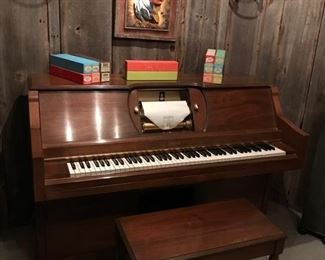 Duo Art Player Piano - Large selection of Music