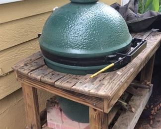 Large Green Egg with stand