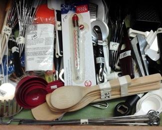 kitchen utensils 