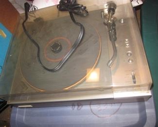 Turntables/electronics
