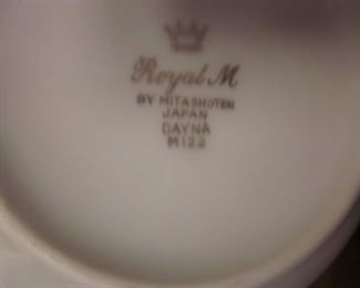 Royal M Mita China by Mitashoten Japan "Dayna" M122 Gold Rose