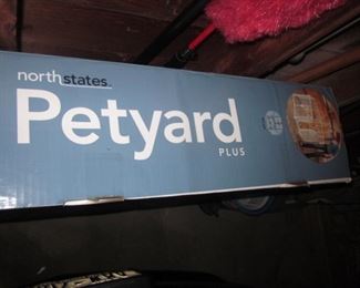 Petyard gate
