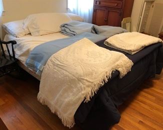 Bed, Linens