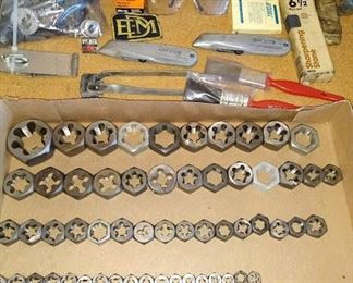 Garage: Dies