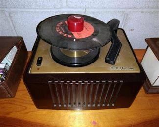 Basement: 45 Record Player (Could not get it to work)
