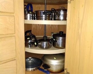 Kitchen: