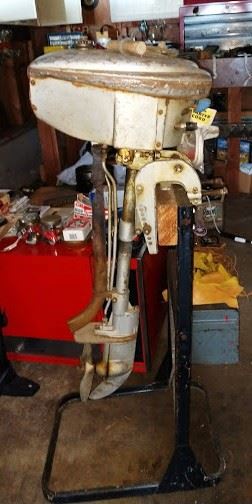 Garage: Vintage Champion Boat Motor
