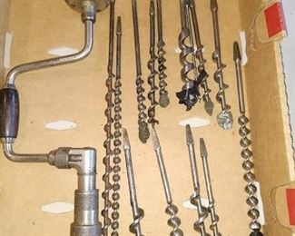 Garage: Hand Crank Brace Auger Drill w/Wood Augers