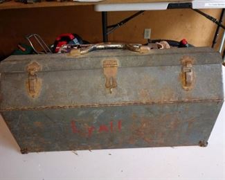 Garage: Craftsman Tool Box w/1/2" Sockets