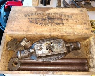 Garage: Genuine Armstrong Tap & Die Set