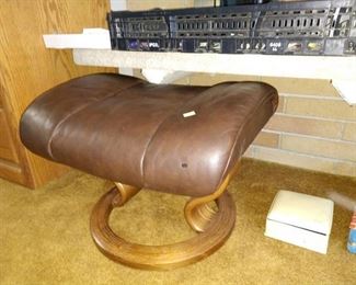 Living Room: Ottoman