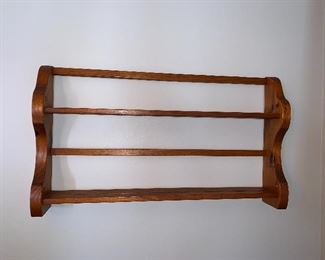 Wooden plate rack 