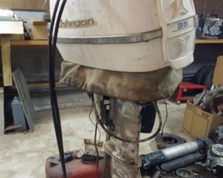 Outboard boat motor with gas can
