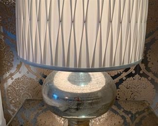 124. Mirrored Lamp (23'')