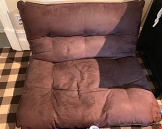 140. Pottery Barn Teen Tufted Ultrasuede Gaming Chair (42'' x 24'' x 21'')