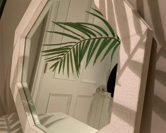 162. Octagonal Mirror (30'')