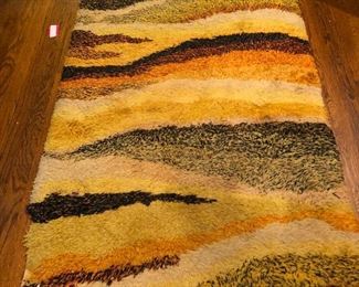 100% wool 60s Rya area rug. IT'S AWESOME don't fight me on this!