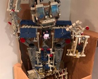 Cheryl says this is a 25-year-old Lego robot, life-sized. But I say, unless Legos looked a lot differently 25 years ago, this is not a Lego robot. But it's some kind of robot, anyway. YOU NEED THIS!