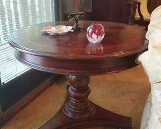 Round mahogany inlaid lamp table