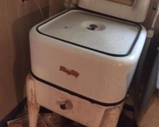 Antique Ringer Washing Machine