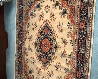 ORIENTAL RUG