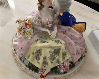 DRESDEN MAN KISSING WOMAN