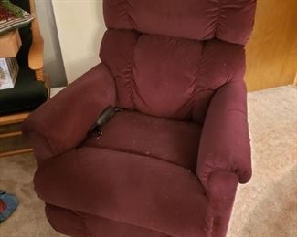This is a Recliner Lift Chair in top condition