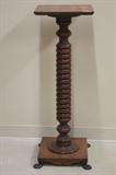 ANTIQUE ROPE TWIST PLANT DISPLAY STAND