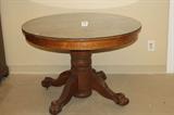 VINTAGE / ANTIQUE OAK BALL AND CLAW TABLE WITH EXTRA LEAF