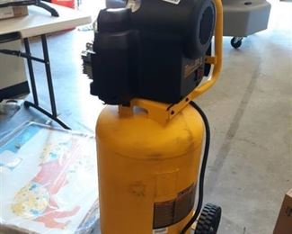 DEWALT D55168 225 PSI 15 Gallon 120-Volt Electric Wheeled Portable Workshop Compressor
