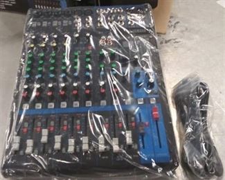Yamaha MG12XU Mixing Console