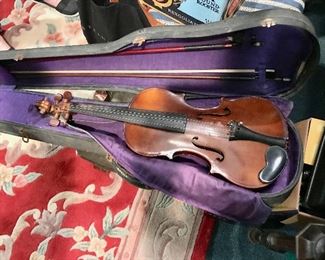 Antique violin