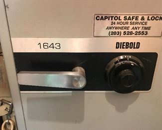 Diebold Upright Combination Safe Detail