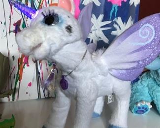 FurReal Friends - Interacting Unicorn