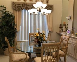 Dining Table and Chairs Solid Wood with Matching Hutch.  Table and Chairs $325