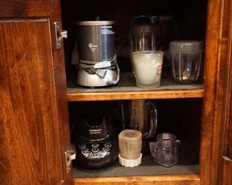 Kitchen Appliances. Blenders/Juicers.
