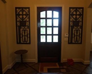 Metal Wall Art Set. Stand.