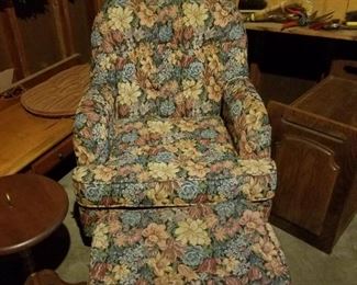 Chair w/ ottoman