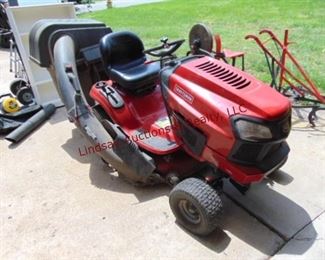 2 Craftsman T2200 Lawn Tractor Briggs 19.0 hp