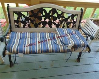 170 Metal wood park bench