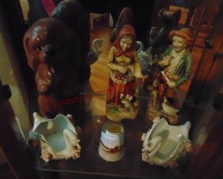 186 figurines