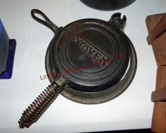 301 Stover 8 cast iron flip waffle maker
