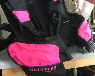 U.S. Divers Elon B. C.  Vest (size small)