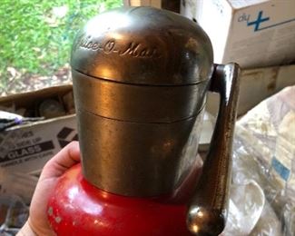 Check out this juice o matic juicer